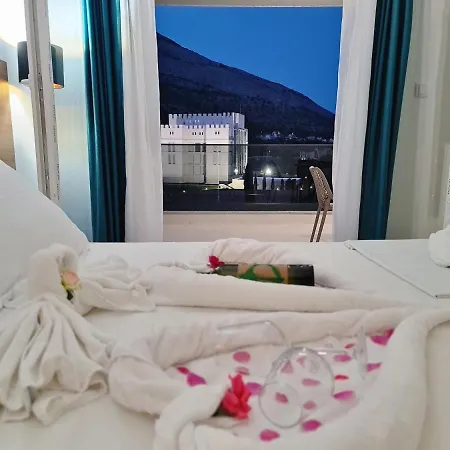 Hercegovka מלון דירות 4*